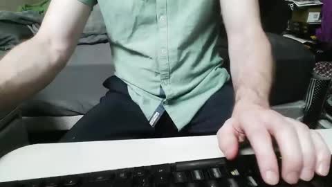 lurkin4alivin online show from October 15, 6:13 am