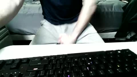 lurkin4alivin online show from October 19, 6:41 pm