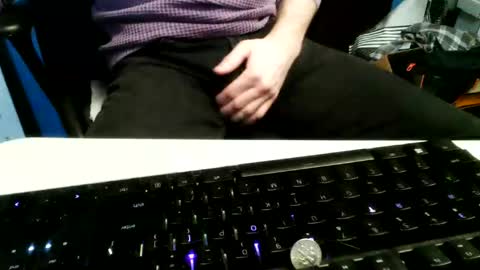 lurkin4alivin online show from November 11, 12:54 am