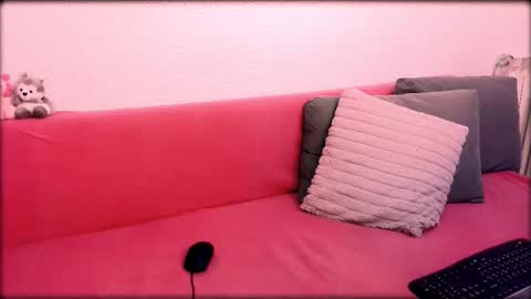 lurosincubus online show from December 14, 2:33 pm