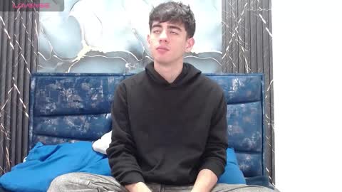 Snapshot of lust_demian chatting on February 23, 11:40 am lust_demian online show from February 23, 11:40 am