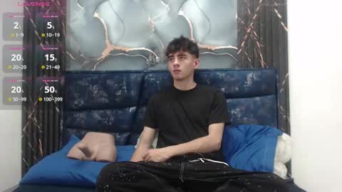 Snapshot of lust_demian chatting on March 5, 11:50 am lust_demian online show from March 5, 11:50 am