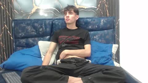 Snapshot of lust_demian chatting on March 12, 12:00 pm lust_demian online show from March 12, 12:00 pm