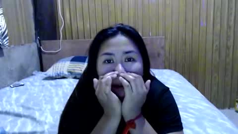 Snapshot of lust_thingz123 chatting on February 23, 5:27 am lust_thingz123 online show from February 23, 5:27 am