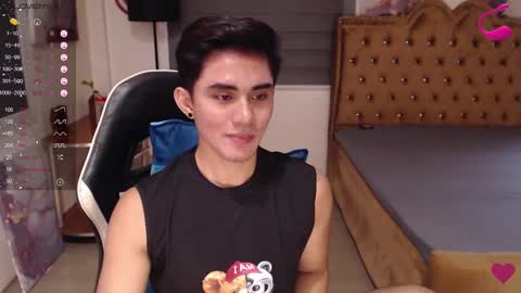 Snapshot of lustdesirex19 chatting on February 12, 5:47 am David online show from February 12, 5:47 am