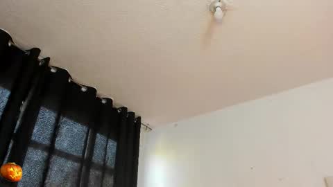 Snapshot of lustful__babe chatting on October 23, 11:42 am lustful__babe online show from October 23, 11:42 am