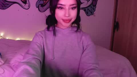 Snapshot of lustful_aprilx chatting on December 27, 4:36 am Valerie April online show from December 27, 4:36 am