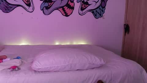 Snapshot of lustful_aprilx chatting on December 29, 3:33 am Valerie April online show from December 29, 3:33 am