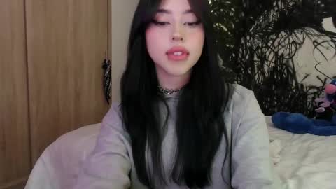 Snapshot of lustful_aprilx chatting on February 18, 8:58 pm Valerie April online show from February 18, 8:58 pm