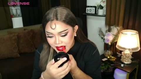 Snapshot of lustful_sasha chatting on June 6, 8:24 pm Sasha online show from June 6, 8:24 pm