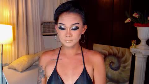 Snapshot of lustfulltrans chatting on April 10, 3:45 am AdriannaFowks online show from April 10, 3:45 am