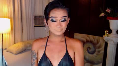 Snapshot of lustfulltrans chatting on April 11, 12:59 am AdriannaFowks online show from April 11, 12:59 am