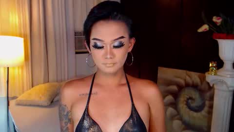 Snapshot of lustfulltrans chatting on April 12, 2:05 am AdriannaFowks online show from April 12, 2:05 am