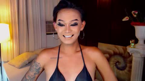 Snapshot of lustfulltrans chatting on April 15, 5:47 am AdriannaFowks online show from April 15, 5:47 am