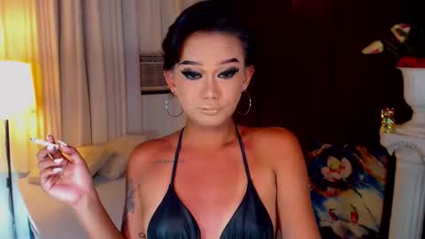 Snapshot of lustfulltrans chatting on April 19, 2:55 am AdriannaFowks online show from April 19, 2:55 am