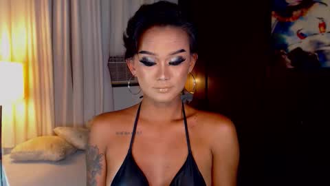 Snapshot of lustfulltrans chatting on May 4, 4:25 pm AdriannaFowks online show from May 4, 4:25 pm