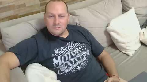 lustonfan online show from May 26, 12:45 pm