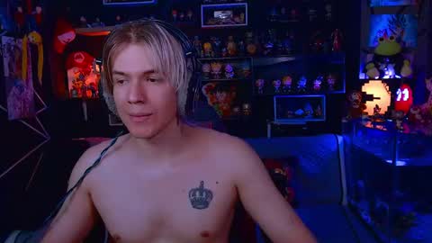 lustymatt online show from December 15, 3:11 am