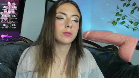 Snapshot of luumanson chatting on May 28, 9:39 am Lucy Manson online show from May 28, 9:39 am
