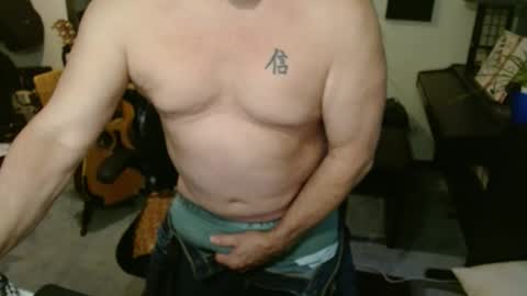 luv2tasteu67 online show from November 4, 12:21 am