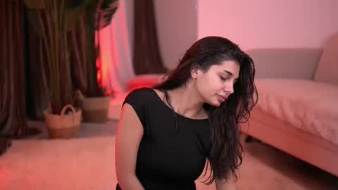 Snapshot of luvcaprice chatting on November 23, 3:45 pm Caprice online show from November 23, 3:45 pm