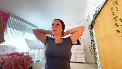 Snapshot of luvkendal chatting on October 19, 5:35 pm luvkendal online show from October 19, 5:35 pm