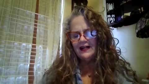 Snapshot of luvmedestinee chatting on September 18, 3:36 pm LuvMeDestinee online show from September 18, 3:36 pm