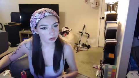 luvrxstarx online show from March 19, 12:03 am