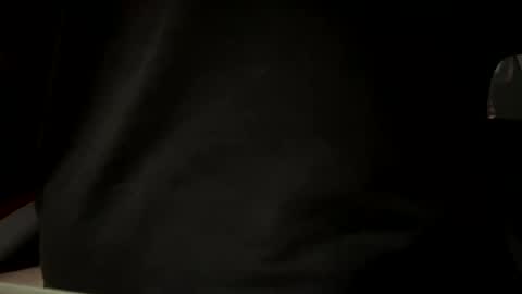 luvs2lickhotlips online show from February 11, 10:15 am