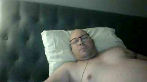 luvtwogodown online show from January 23, 9:39 pm