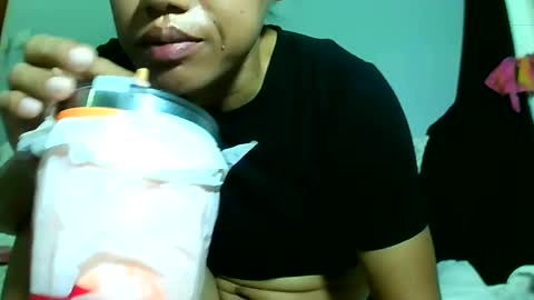 Bee Bee online show from February 16, 11:05 am