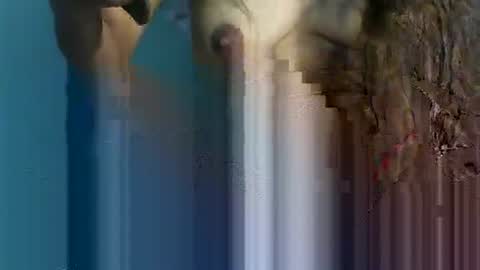 Bee Bee online show from November 5, 7:14 pm