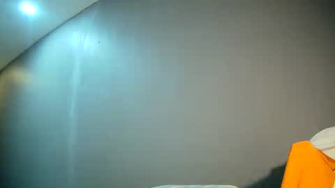 Snapshot of luvu4everxxx chatting on July 12, 2:46 am Bee Bee online show from July 12, 2:46 am