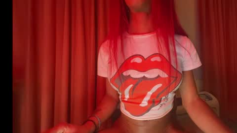 luvvlee online show from June 13, 5:49 am