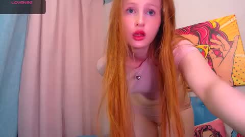 Snapshot of lux_angel chatting on September 25, 12:14 am lux_angel online show from September 25, 12:14 am