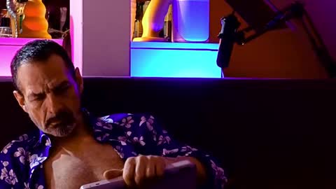 Im a   -  CAMGUY YOU  LIKE to FUCK online show from December 25, 11:31 pm