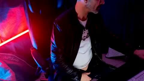 Snapshot of lux_dei chatting on March 18, 10:24 pm Im a - CAMGUY YOU LIKE to FUCK online show from March 18, 10:24 pm