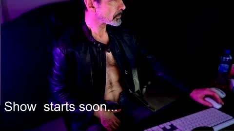 Snapshot of lux_dei chatting on March 25, 9:43 pm Im a - CAMGUY YOU LIKE to FUCK online show from March 25, 9:43 pm