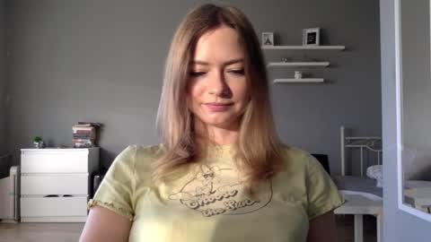 Millie online show from October 19, 2:18 pm