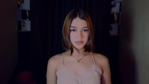 queen lux online show from May 7, 4:01 pm