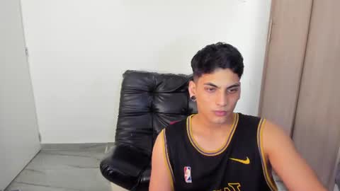 luxrx online show from June 11, 7:01 pm