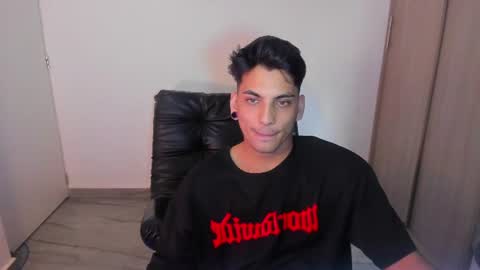 luxrx online show from June 20, 9:17 pm