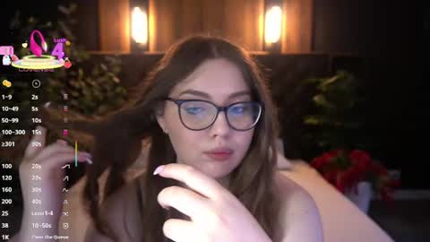 luxsopphia_ online show from July 27, 5:36 am