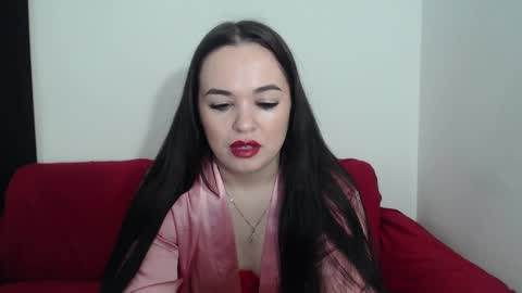 Snapshot of luxuriouss_s chatting on December 14, 2:01 am Laura online show from December 14, 2:01 am