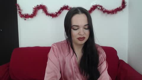 Snapshot of luxuriouss_s chatting on January 14, 7:06 am Laura online show from January 14, 7:06 am