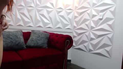 Snapshot of luxury_02 chatting on December 3, 6:39 pm Luxury online show from December 3, 6:39 pm