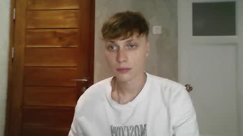 luxury_bob online show from March 26, 5:18 pm