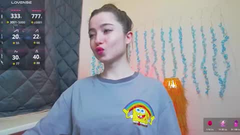 Snapshot of luxuryalma18 chatting on March 18, 6:27 am Alma online show from March 18, 6:27 am
