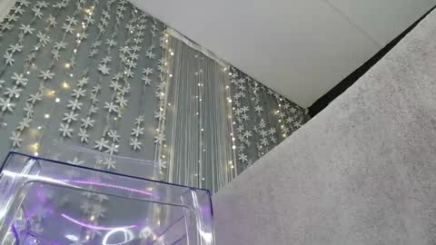 Lux for your fun online show from December 12, 10:24 am