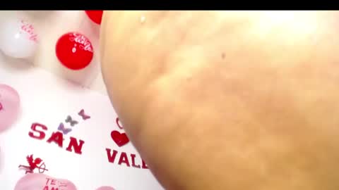 luzcastillo07 online show from February 16, 7:48 am